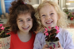 ECC-photo-004-girls-with-plants